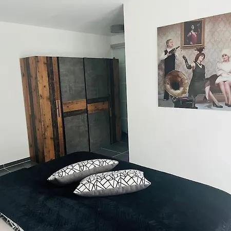 Meltom'shome Apartment *